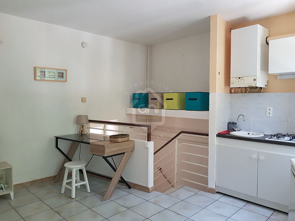 Location Appartement Arles centre ancien, T2  meublé e climatisé de 29m2 au 2ème étage Arles