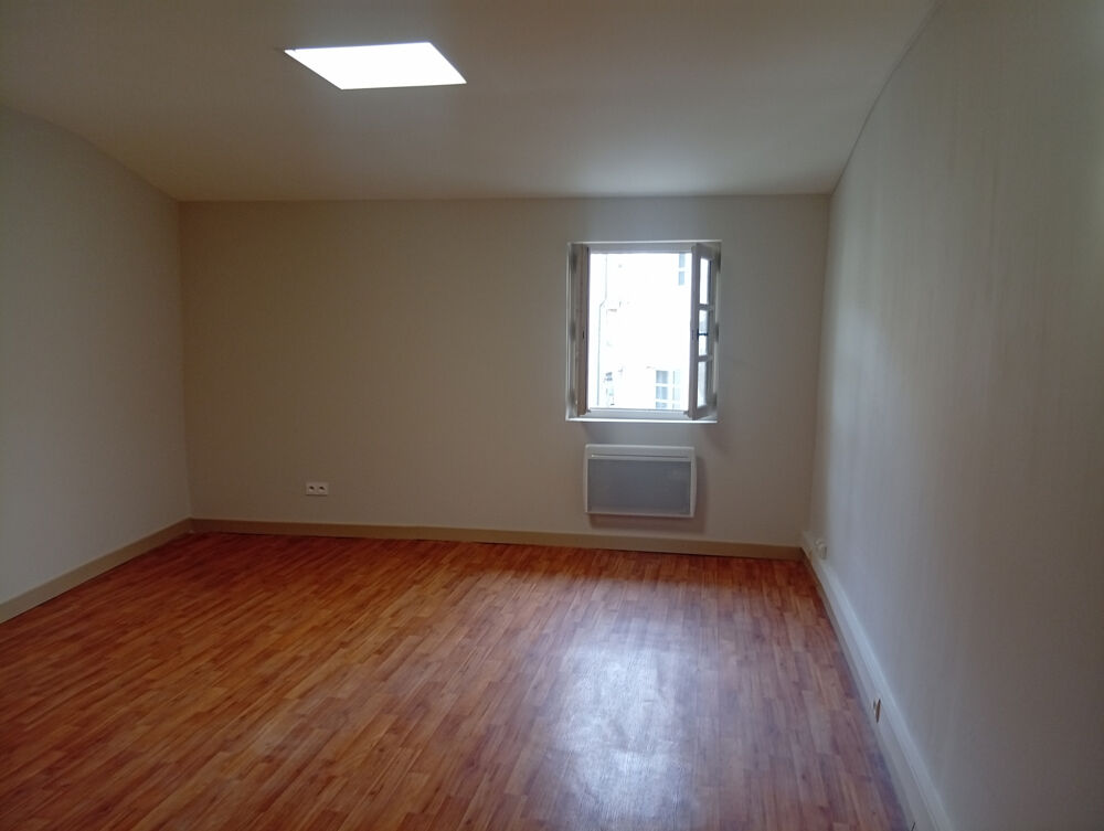 Location Appartement Arles centre studio à louer Arles