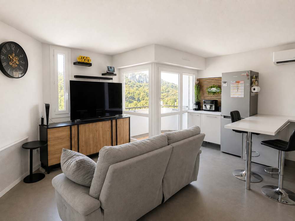 Studio bis avec terrasse et vue Alpilles