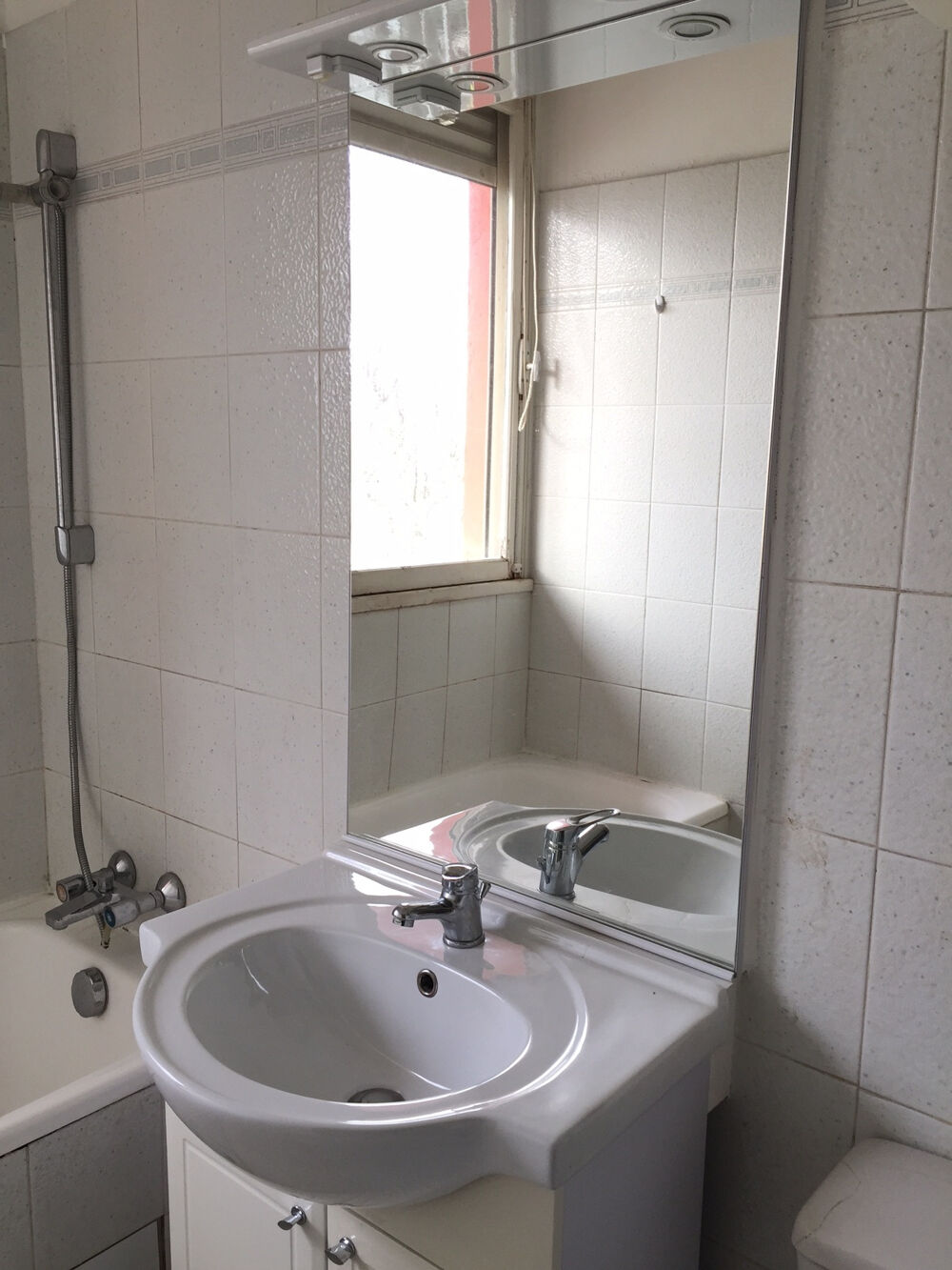 Location Appartement Arles Trinquetaille T2 de 32m2 au 3ème étage Arles