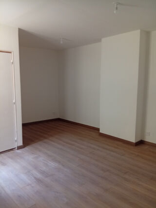  Maison � louer 3 pi�ces 84 m� Arles