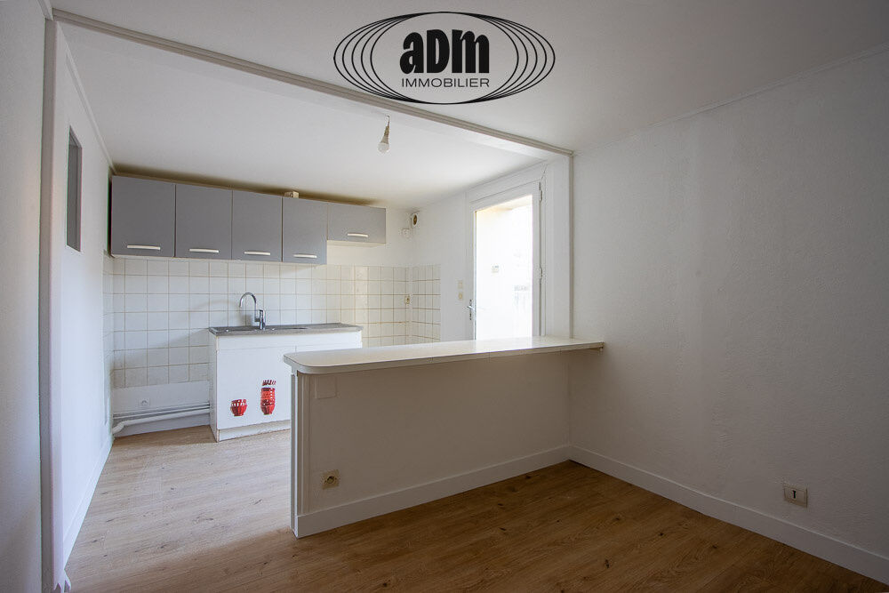 Studio avec terrasse située Rue Benjamin Brunet 77100 Nanteuil-lès-Meaux