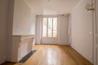  Immeuble à vendre 167 m²