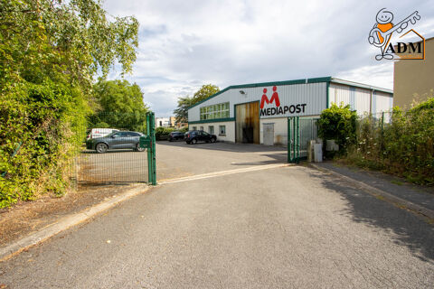 ENTREPÔT INDÉPENDANT AVEC PARKING 6900 77100 Nanteuil les meaux