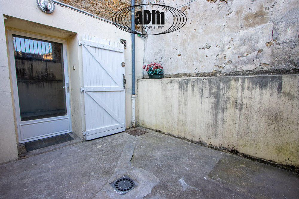 Studio avec terrasse située Rue Benjamin Brunet 77100 Nanteuil-lès-Meaux