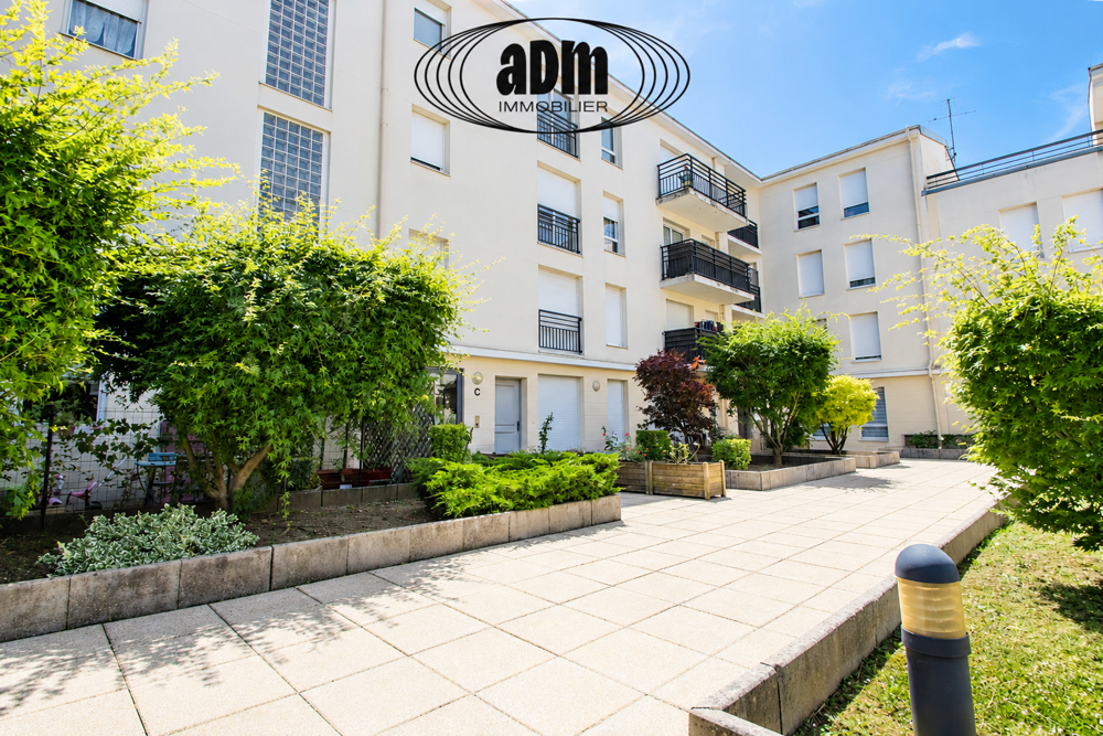Grand appartement T3 , quartier du pâtis