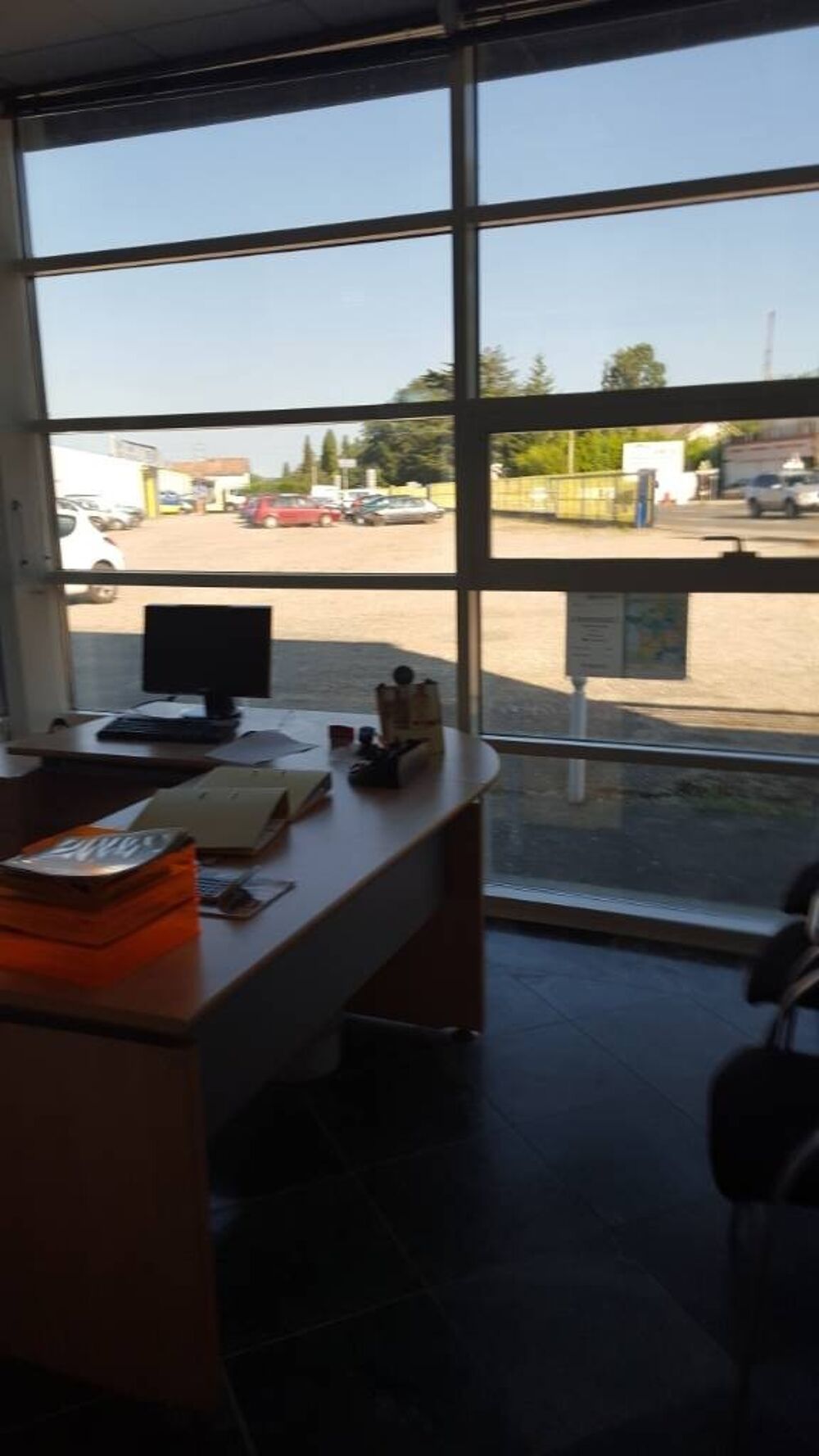SORTIE AGEN LOCAL BUREAU BEL EMPLACEMENT COMMERCIAL