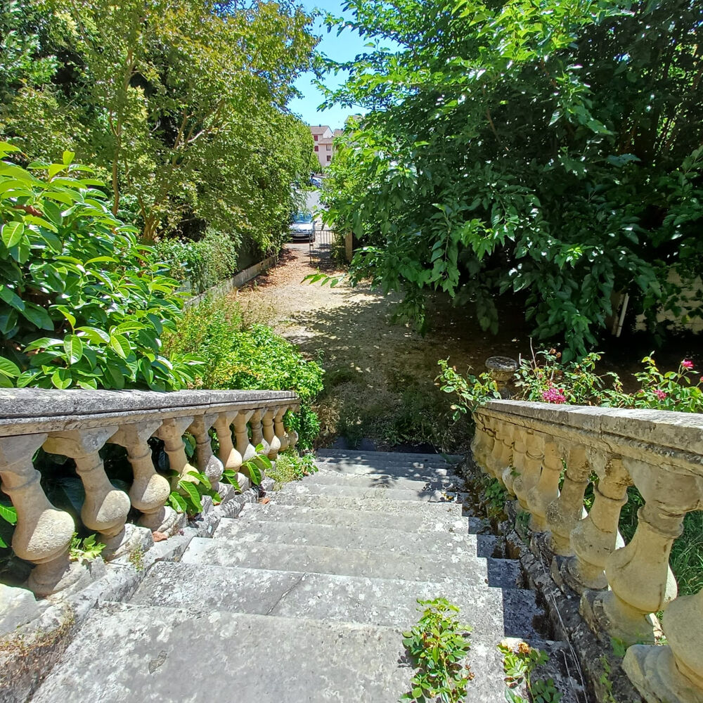HAUT DE FUMEL MAISON DE CARACTERE AVEC JARDIN