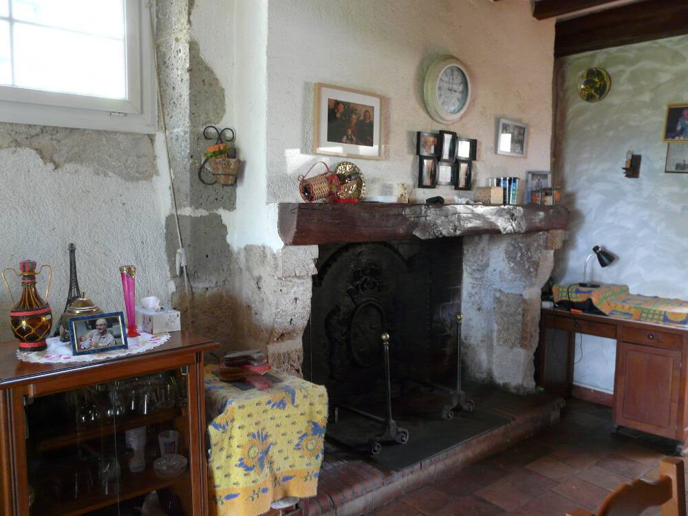 DOMAINE DE CARACTERE A RENOVER SUR 3 H