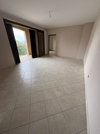  Appartement à louer 4 pièces 89 m²