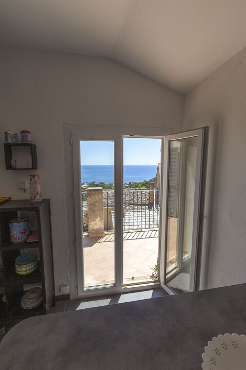   MAISON ERBALUNGA-MAUSOLEO Maison - 4 pi�ce(s) - 77 m�