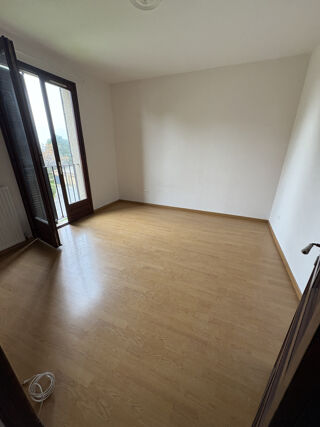  Appartement à louer 4 pièces 89 m²
