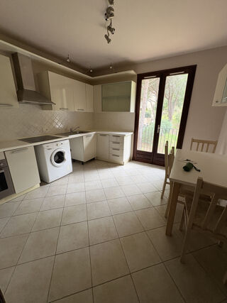  Appartement à louer 4 pièces 89 m²