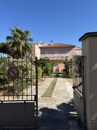  Maison à vendre 12 pièces 214 m²