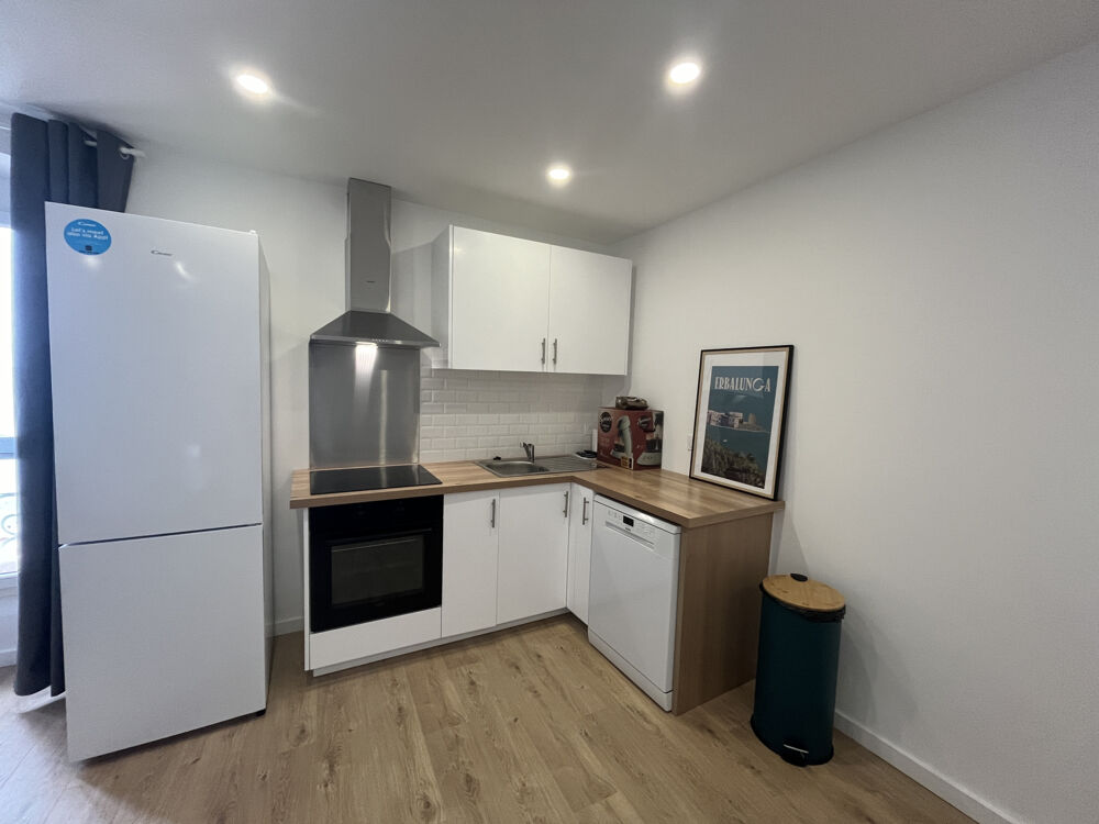 Location Appartement GRAND STUDIO MEUBLE CENTRE-VILLE- VUE MER Bastia