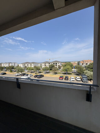  Appartement à louer 3 pièces 79 m²