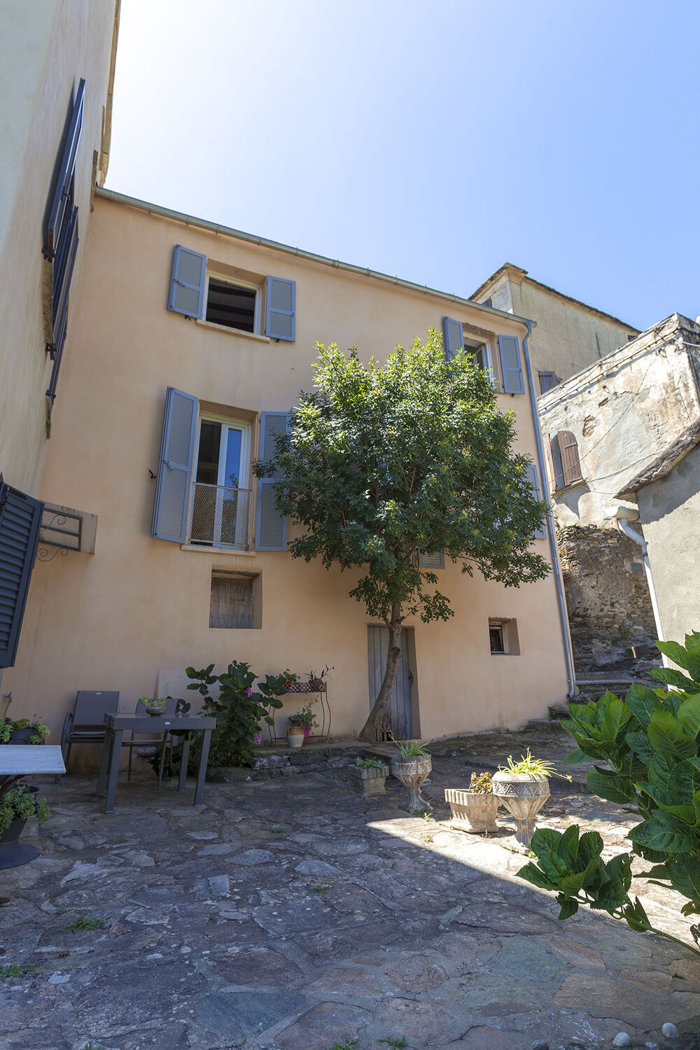 MAISON ERBALUNGA-MAUSOLEO