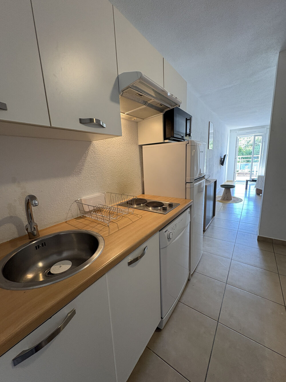 ST FLORENT- APPARTEMENT TYPE 3 MEUBLE