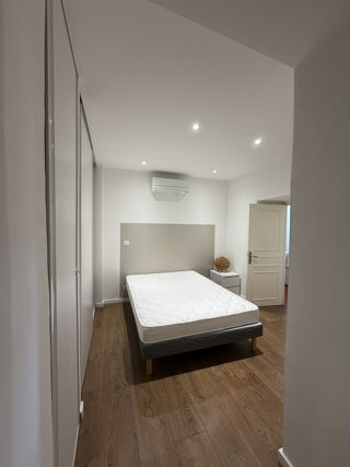  Appartement à louer 2 pièces 45 m²
