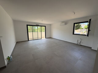  Appartement à louer 3 pièces 80 m²