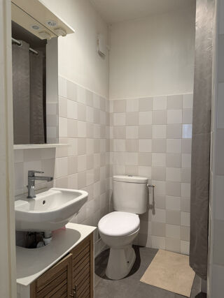  Appartement à louer 2 pièces 45 m²