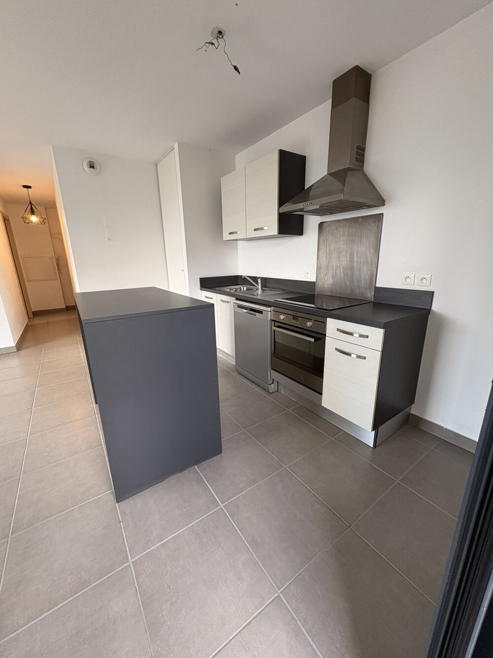 Location Appartement LES VALLONS DU MACCHIONE   T2 AVEC GRANDE TERRASSE, VUE MER ET PARKING Bastia
