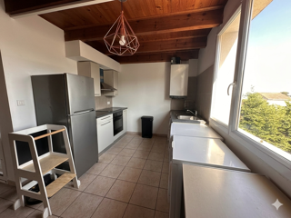  Appartement à louer 4 pièces 74 m²