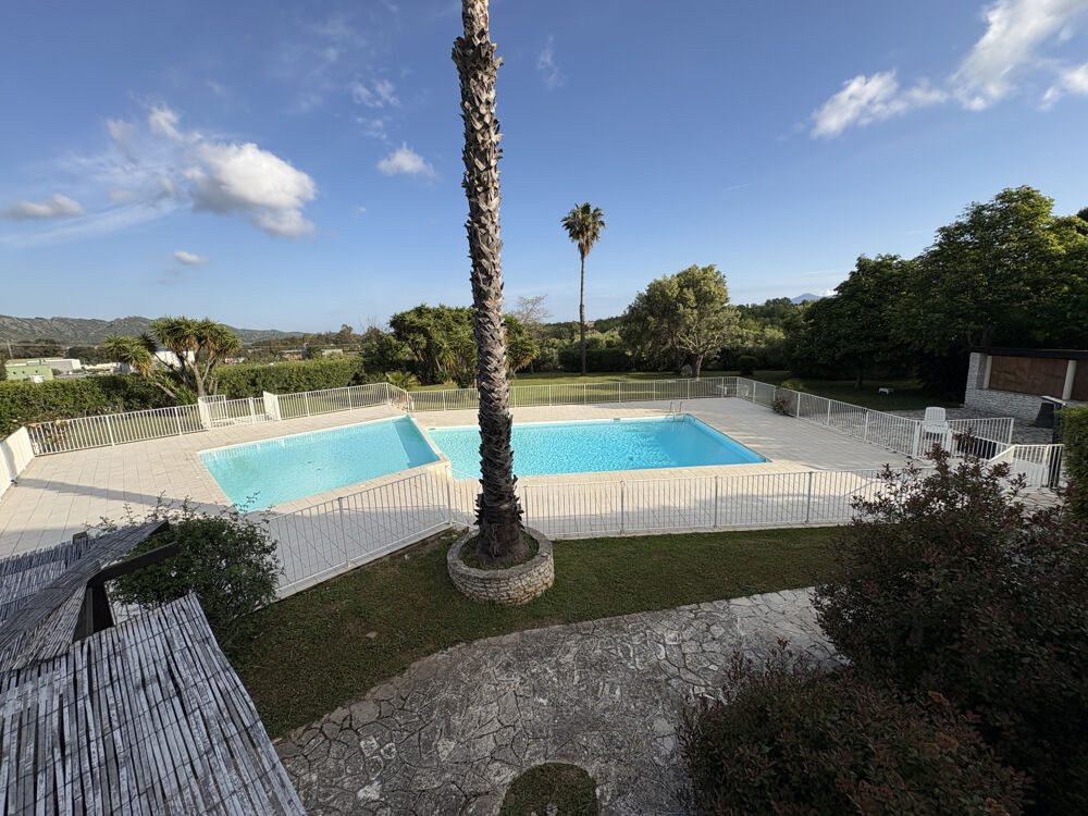 ST FLORENT- APPARTEMENT TYPE 3 MEUBLE