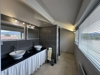  Appartement  vendre 5 pices 151 m