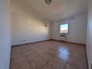  Appartement à louer 2 pièces 33 m²