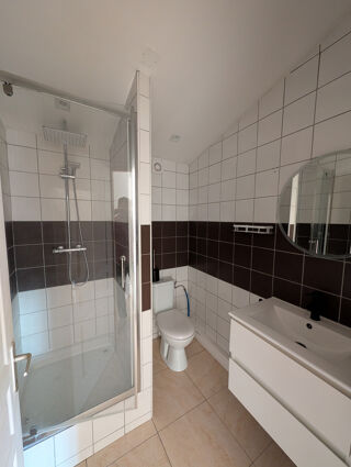  Appartement à louer 3 pièces 60 m²