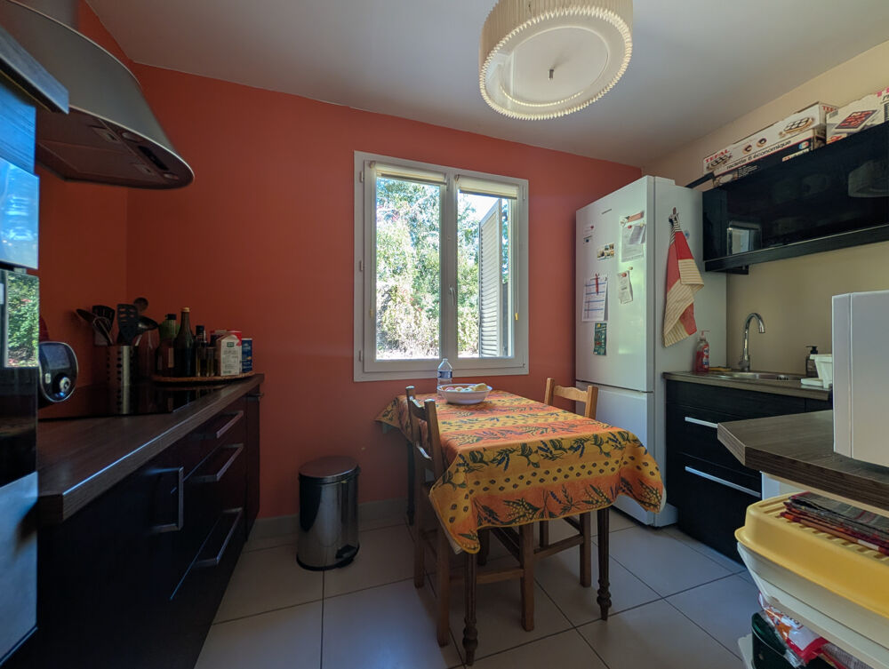 Location Maison Location Maison T4 de plain pied avec beau jardin, Pertuis 84120. Pertuis