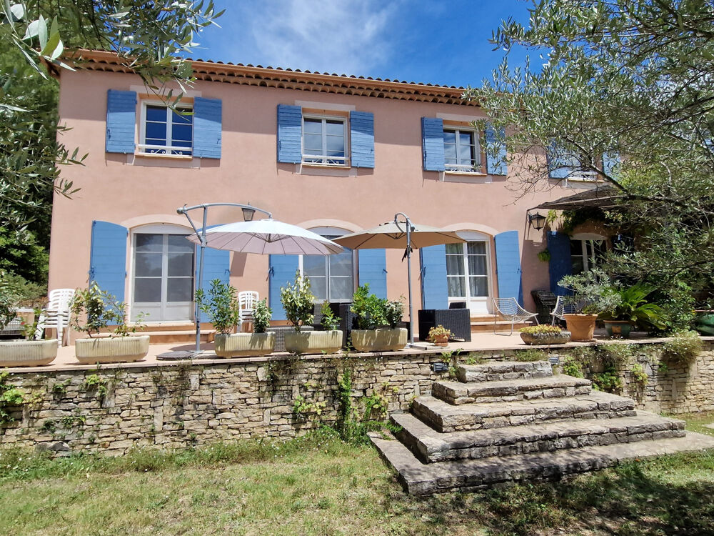 Maison 9 pièces 243 m² · à La Bastidonne · 243 m² · 945 000 €