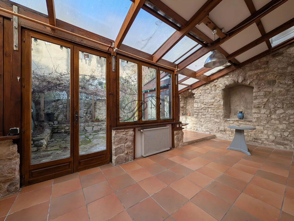 Maison à La Bastide-des-Jourdans avec exterieur et grange (constructible)