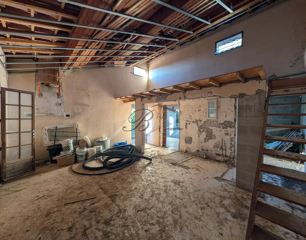 Vente Maison Vente maison plain-pied de 90 m2 à rénover, à La Bastidonne. La bastidonne