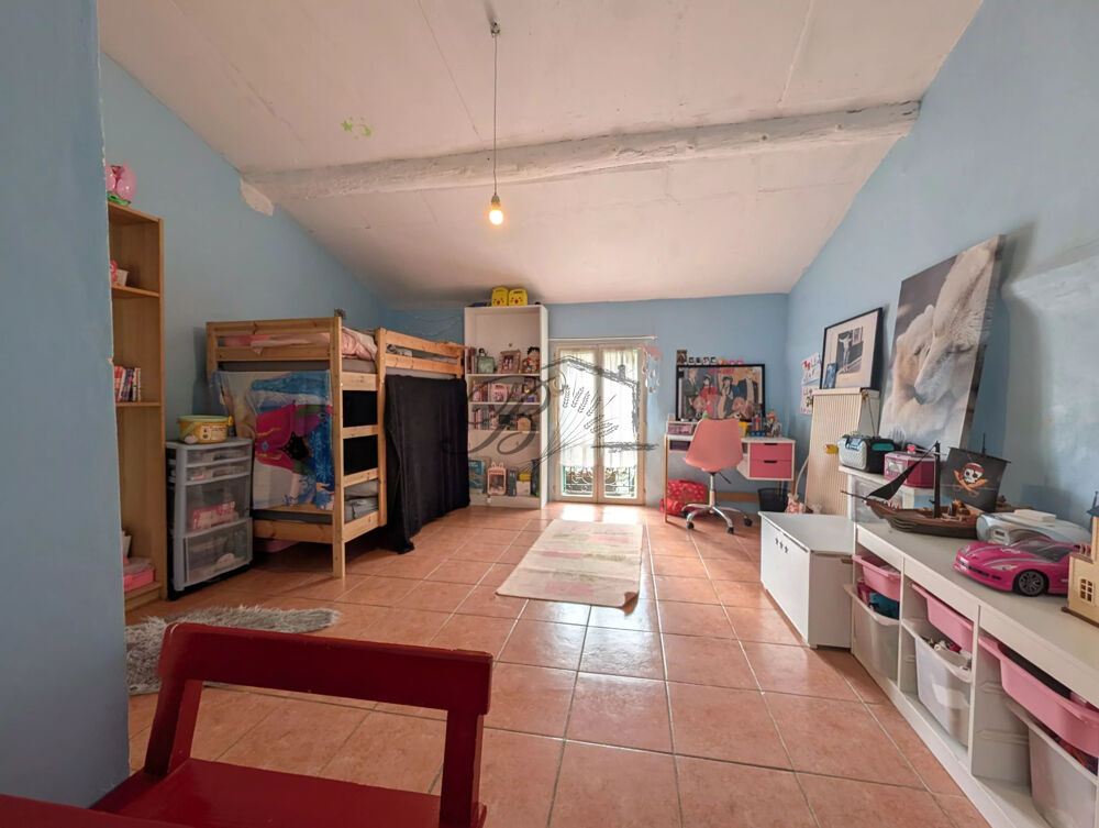 Vente Ferme Ancienne ferme avec piscine à Grambois sur 6000m2 de terrain. Grambois