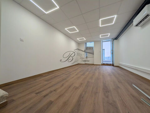   Vente Local de 67 m2 rénové, à Pertuis. 