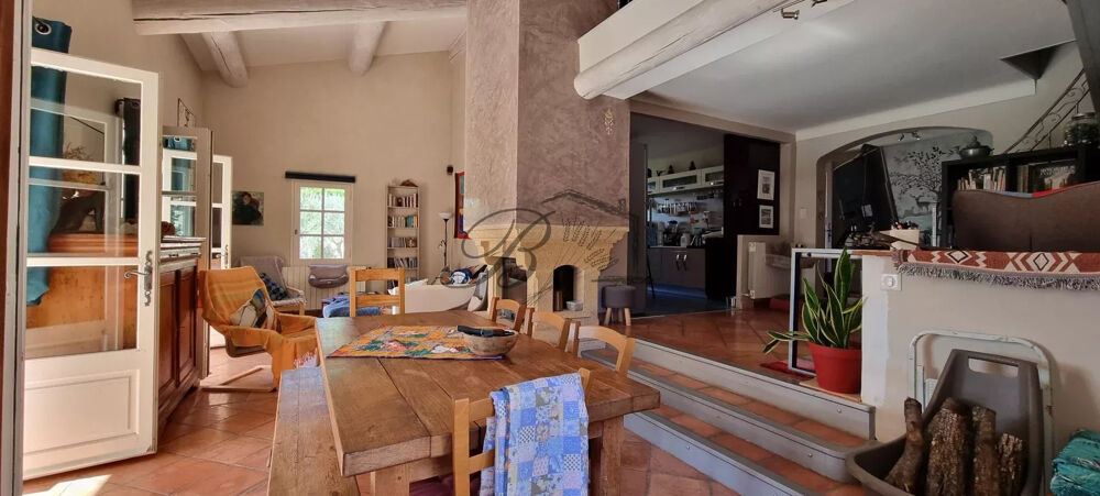 Vente villa avec vue et dépendances, 84120 La Bastidonne.