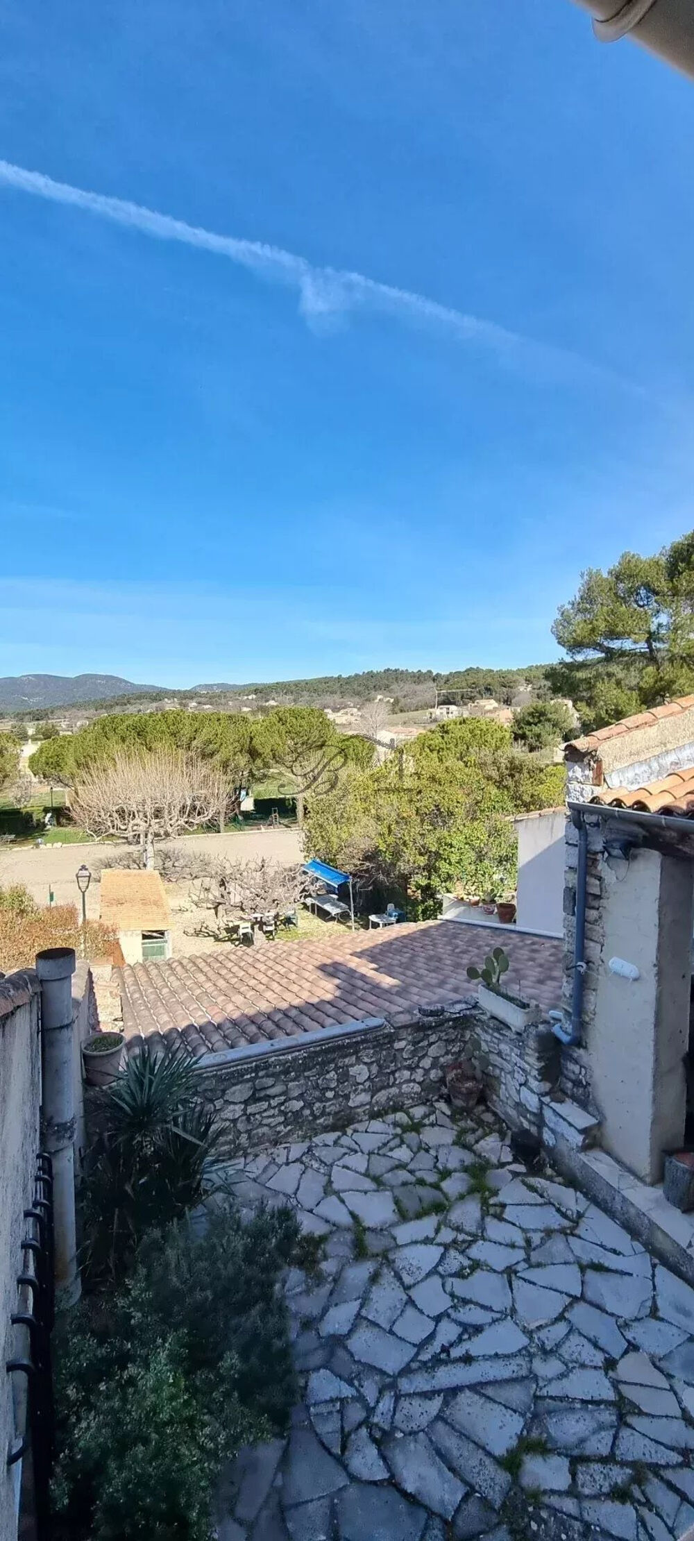 Maison de village à La Bastide-des-Jourdans avec beau potentiel