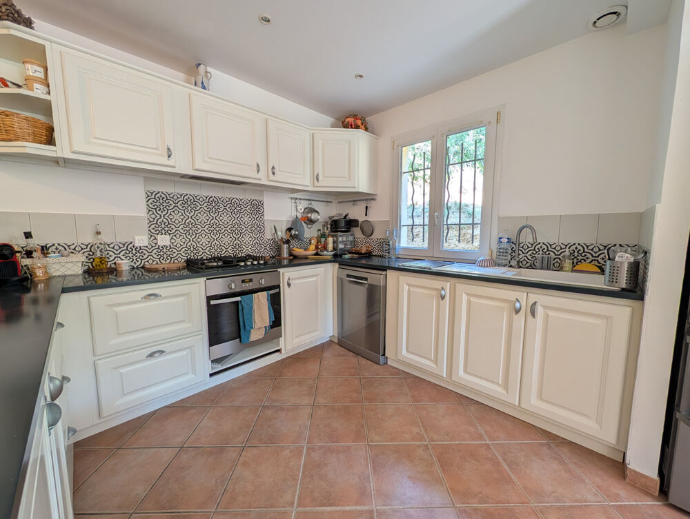 Villa familiale 4 chambres avec piscine et garage Lauris (84360)