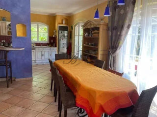  Maison à vendre 9 pièces 243 m²