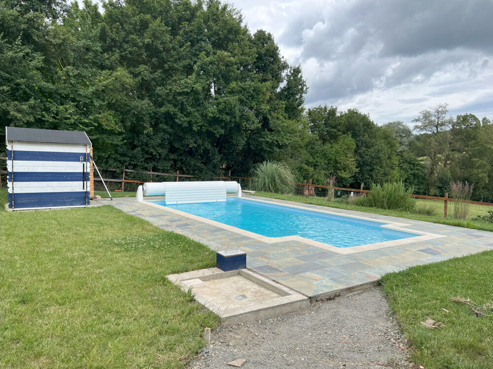 FERME EN PIERRE SUR 1.8 HA