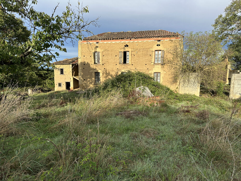 ferme à renover entierement avec 18 HA libre