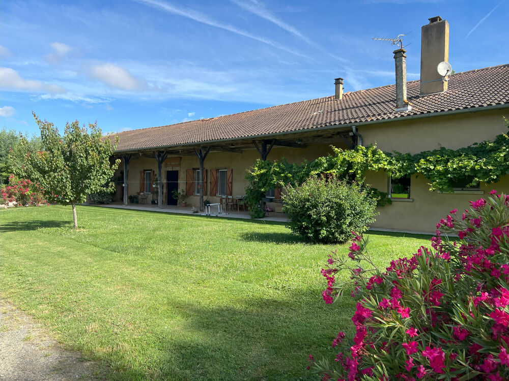 GRANDE FERME SANS VOISIN AVEC GITE
