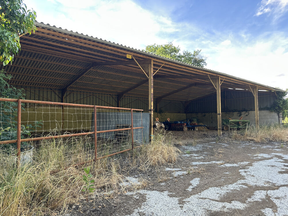 FERME A RENOVER SUR 3,5 HA