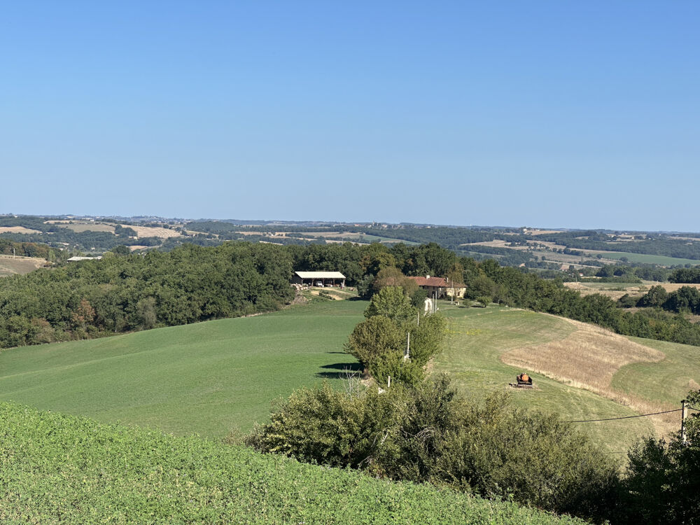 RARE FERMEAVEC 43 HA SANS VOISINS