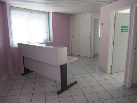 A louer Bureaux 99m2 1188 26700 Pierrelatte