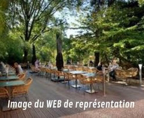   Restaurant avec un emplacement No1 et Terrasse 350 m2 plus parking privé - Sommières 