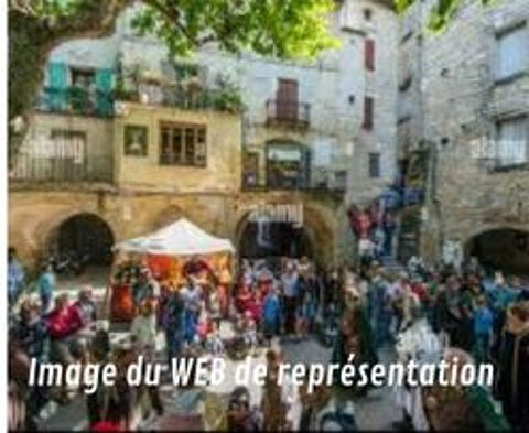   Restaurant avec un emplacement No1 et Terrasse 350 m2 plus parking privé - Sommières 