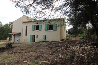  Maison  vendre 9 pices 240 m
